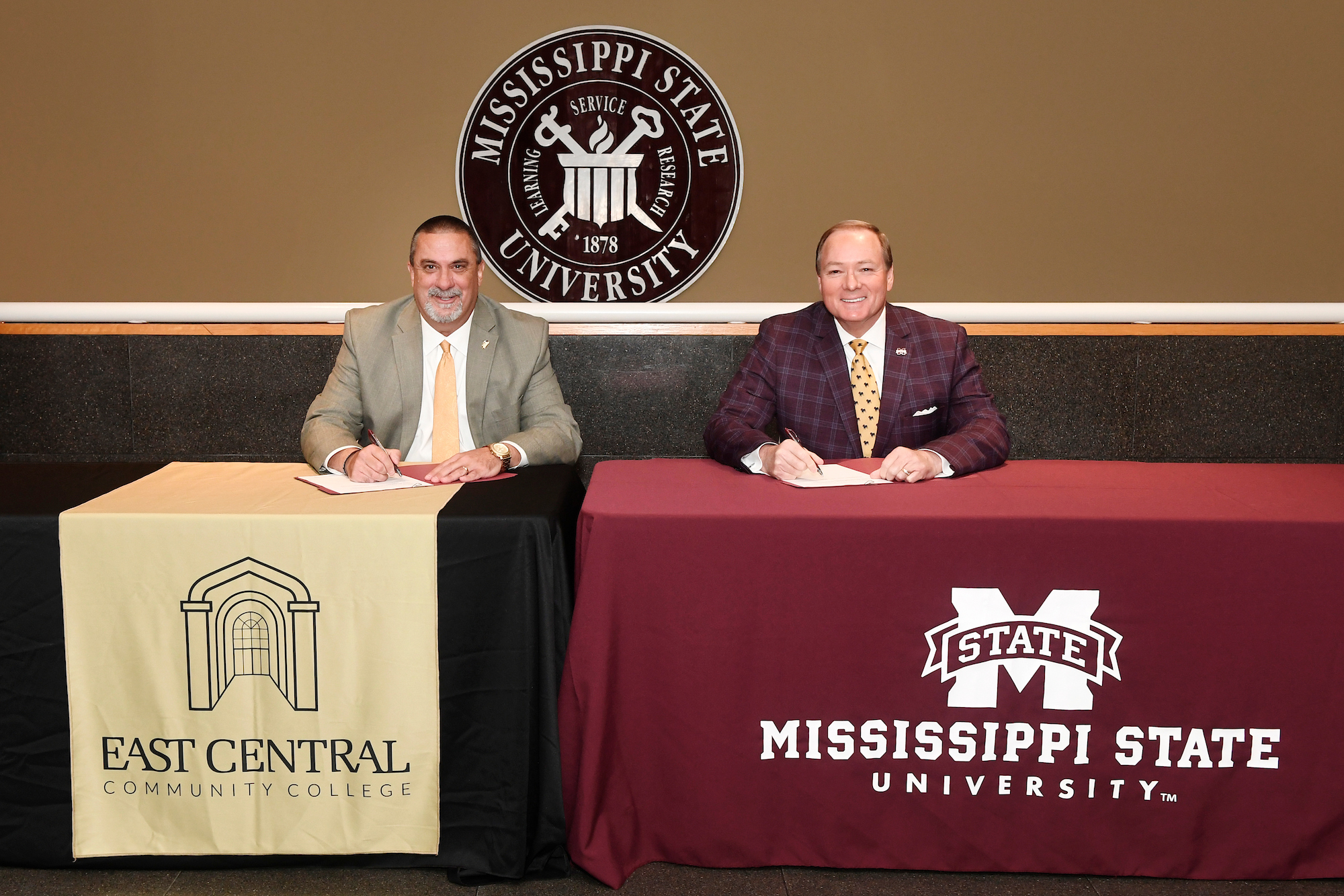 MSU Photo ID: East Central Community College President Billy Stewart and MSU President Mark E. Keenum sign a memorandum of understanding Wednesday [Feb. 26] to formalize a pathway for technical education students at ECCC to complete MSU’s new Bachelor of 