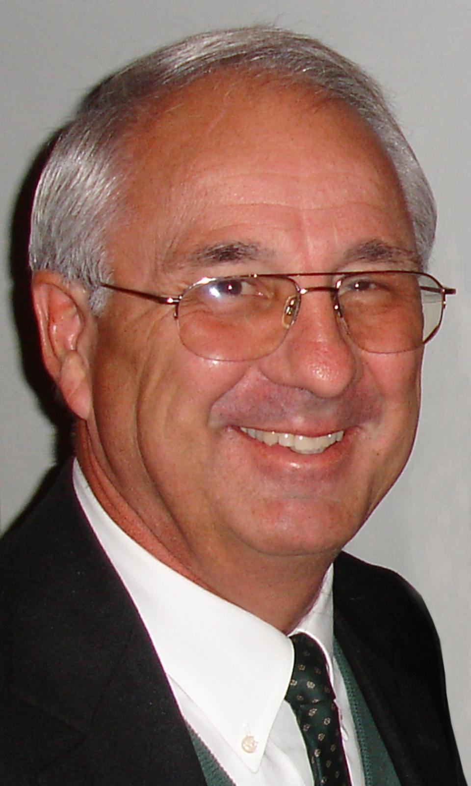 Dr. Scott Elliott, president of Meridian Community College